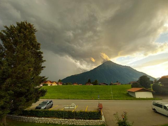 Hotel Restaurant Sunnmatt Aeschi Bei Spiez Exterior photo